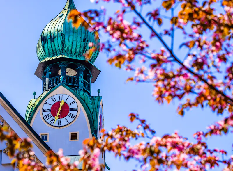 Kirche in Rosenheim - Bayern - &copy;Ralph Hoppe - www.FooTToo.de - Adobe Stock