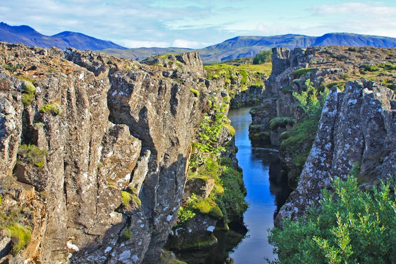 Tektonische Spalte im Nationalpark Thingvellir - ©Eberhardt TRAVEL - Kristin Weigel
