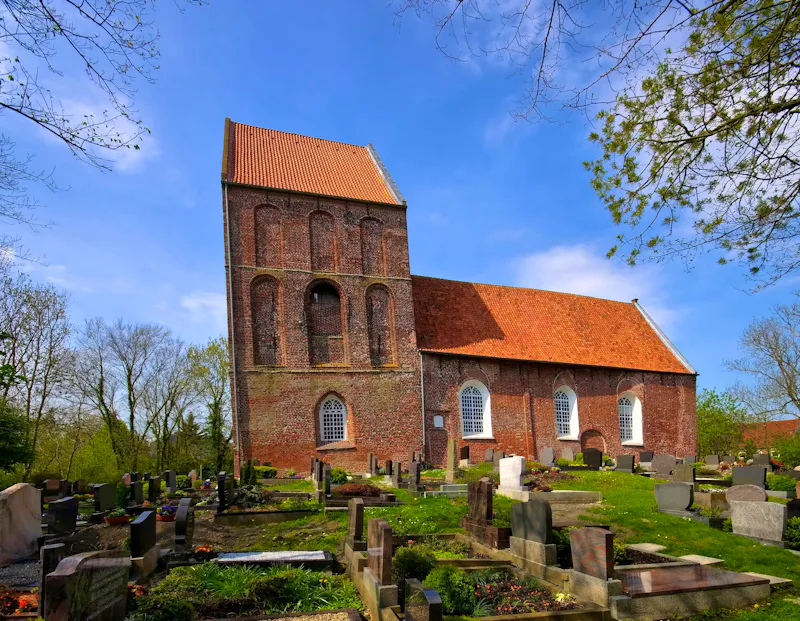 Suurhusen Kirche - Suurhusen church 01 - &copy;LianeM - stock.adobe.com