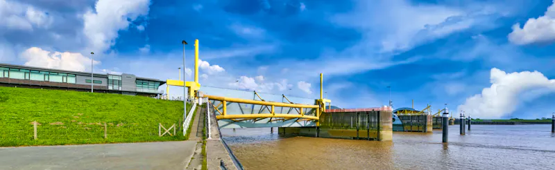 Emssperrwerk - &copy;Comofoto - stock.adobe.com