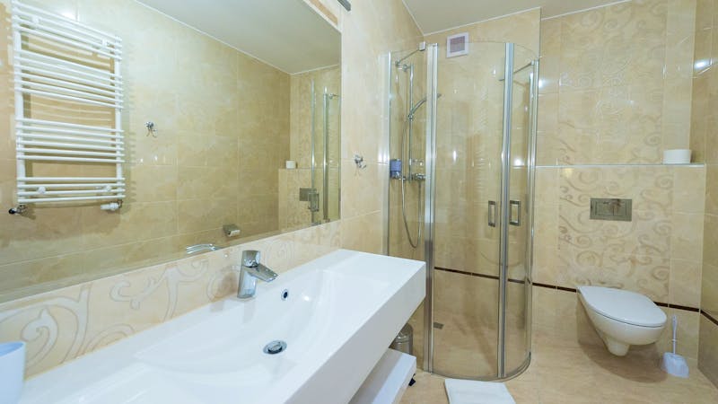 Badezimmer im Hotel Medi Spa Buczynski – ©Medi Spa Buczynski
