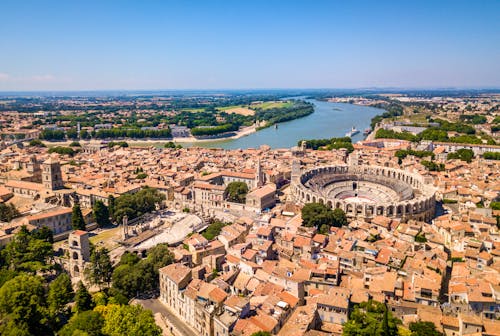 Arles in der Provence &ndash; &copy; Sen - stock.adobe.com