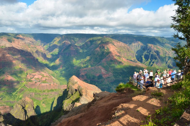 Aussichtsplattform am Waimea Canyon auf der Insel Kauai - ©Anne Schröder - Eberhardt TRAVEL