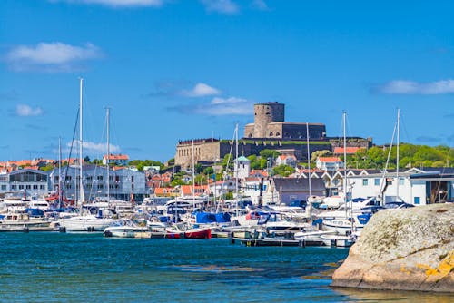 Marstrand und Festung Carlsten im Südwesten Schwedens &ndash; &copy; Walter Bibikow / Danita Delimont - stock.adobe.com