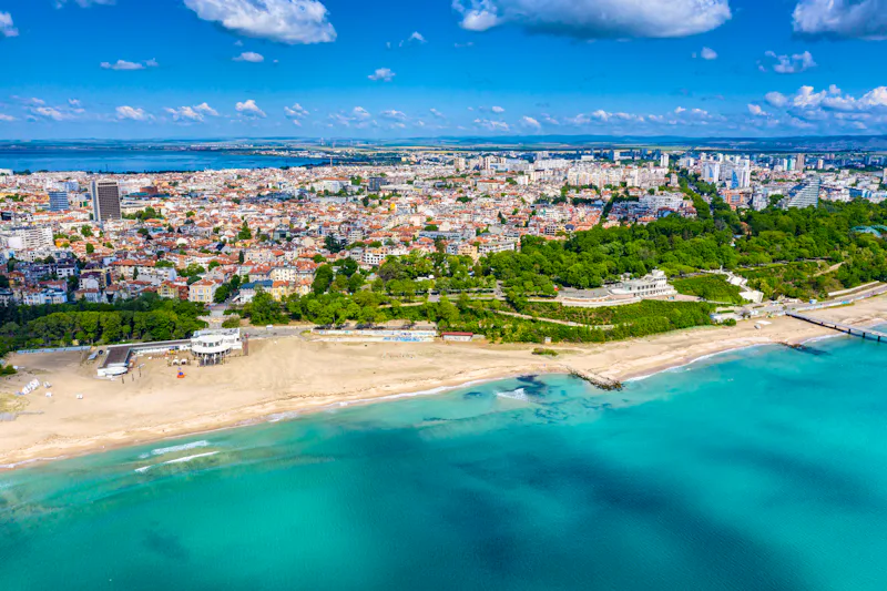 Strand in Burgas&nbsp;&ndash;&nbsp;&copy;&nbsp;dudlajzov - stock.adobe.com