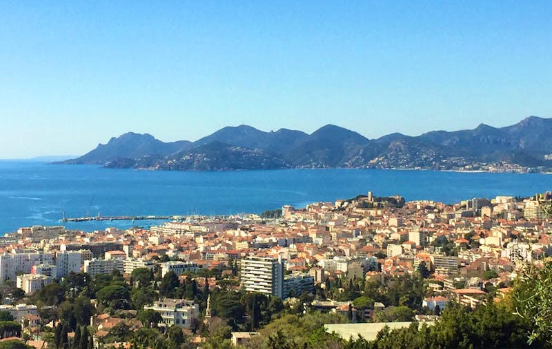 Blick von Le Cannet auf die Bucht von Cannes - ©carole caplan/EyeEm - stock.adobe.com