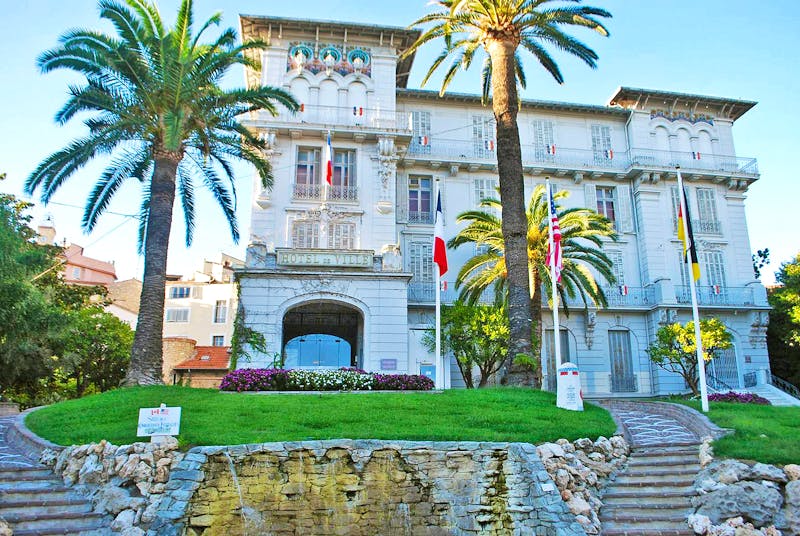 Rathaus von Le Cannet bei Cannes - ©Sophie Hof - Eberhardt TRAVEL