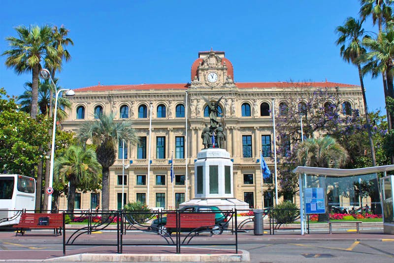 Rathaus von Cannes - ©Alice Teipelke - Eberhardt TRAVEL