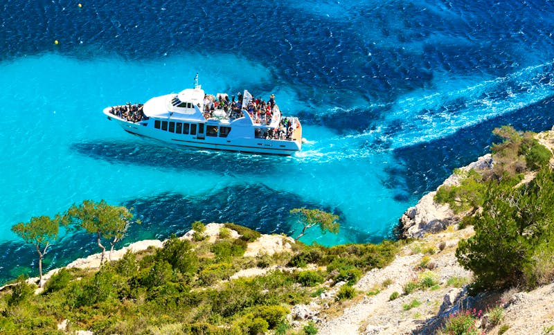 Bootsfahrt zu den Calanques bei Cassis - ©lamax - stock.adobe.com