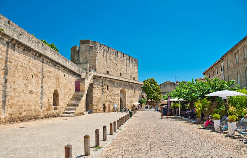 Stadtbummel in Aigues-Mortes - Camargue - ©Alexander Demyanenko - stock.adobe.com