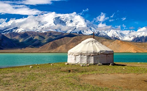 Jurte &ndash; &copy; rwenzel - stock.adobe.com