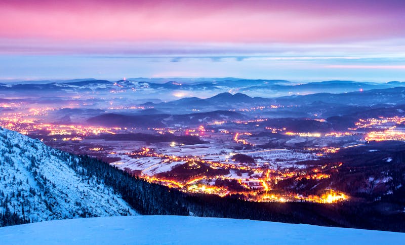 Jelenia Gora im winterlichen Riesengebirge - ©Artur Bociarski - stock.adobe.com