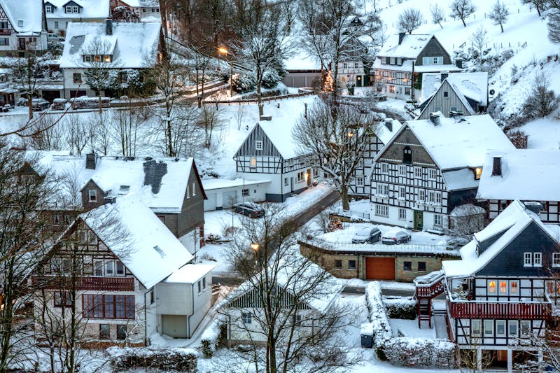 Verschneites Winterdorf im Sauerland - &copy;NovoSights.com - adobe stock