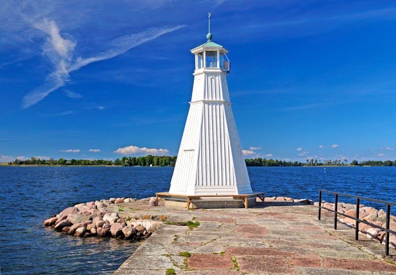 Leuchtturm am Vätternsee in Vadstena - ©Joerg - stock.adobe.com