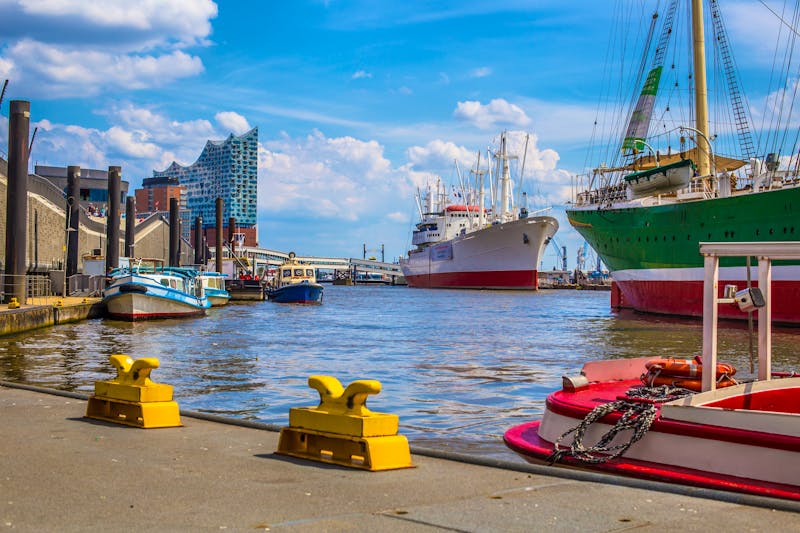 Hafenrundfahrt in Hamburg - ©powell83 - stock.adobe.com