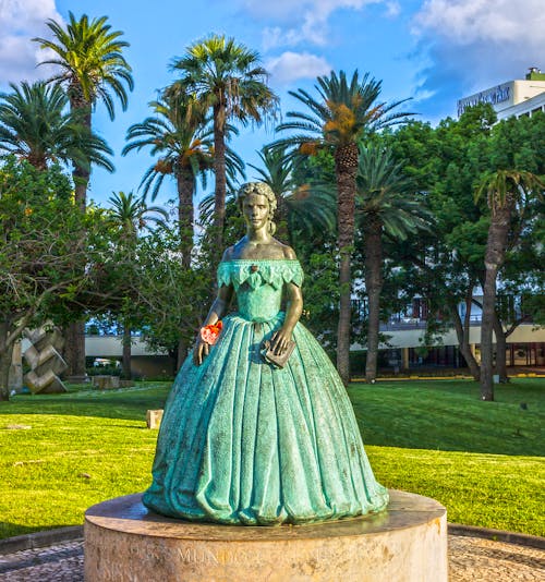 Denkmal der Kaiserin Sisi in Funchal &ndash; &copy; Vlada Z - stock.adobe.com