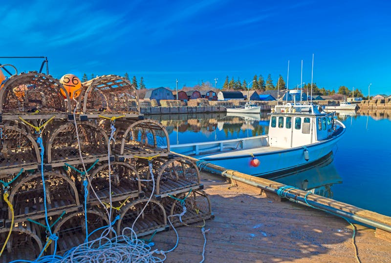 Fischerdorf und Hummer-Fangkörbe auf Prince Edward Island - ©2017 Verena Matthew - stock.adobe.com