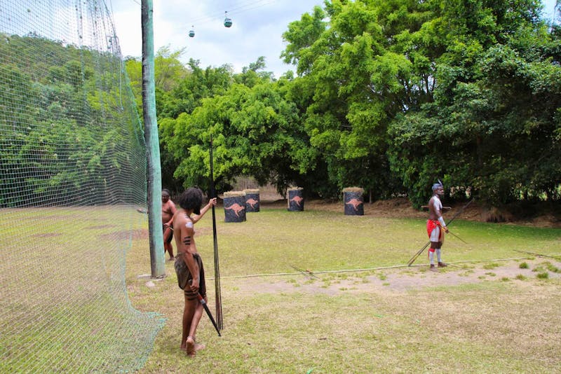 Speerwerfen der Aborigines - Tjapukai Cultural Park - ©Martin Jentzsch - Eberhardt TRAVEL