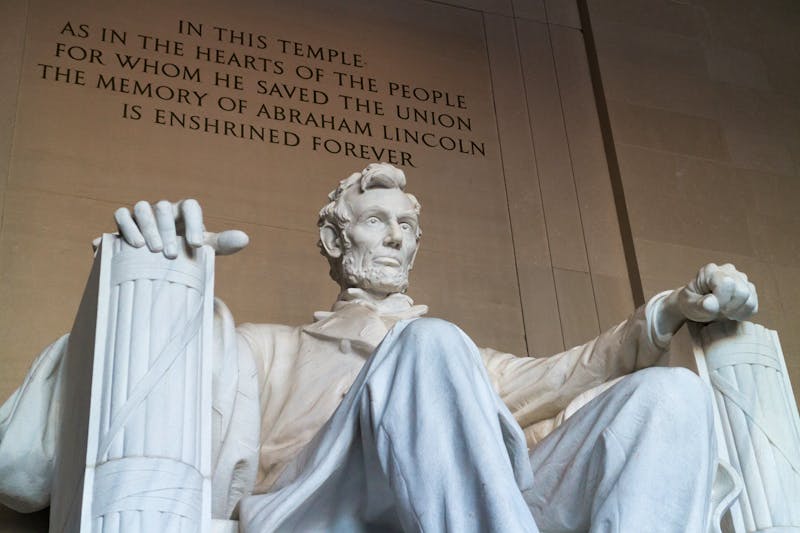 Abraham Lincoln Statue im Lincoln Memorial - Washington DC - ©tanarch - stock.adobe.com