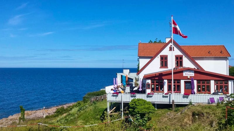 Cafe in Gudhjem an der Nordküste der Insel Bornholm - ©Gerd Przybyla - Eberhardt TRAVEL