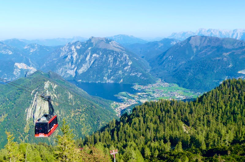 Seilbahn zum Feuerkogel am Traunsee - ©Susanne - stock.adobe.com