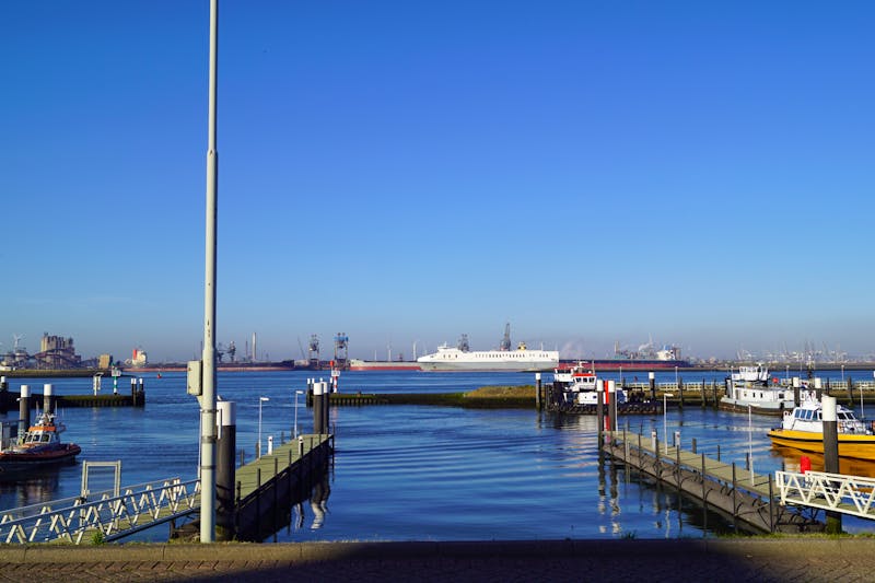Am Fährhafen in Hoek van Holland - ©Babetts Bildergalerie - stock.adobe.com