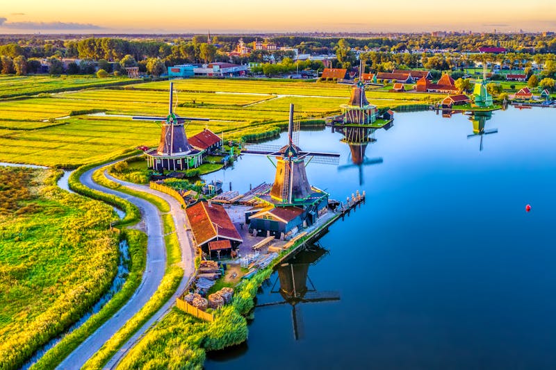 Zaanse Schans Windmühlen in Nord-Holland - ©Boris Stroujko - stock.adobe.com