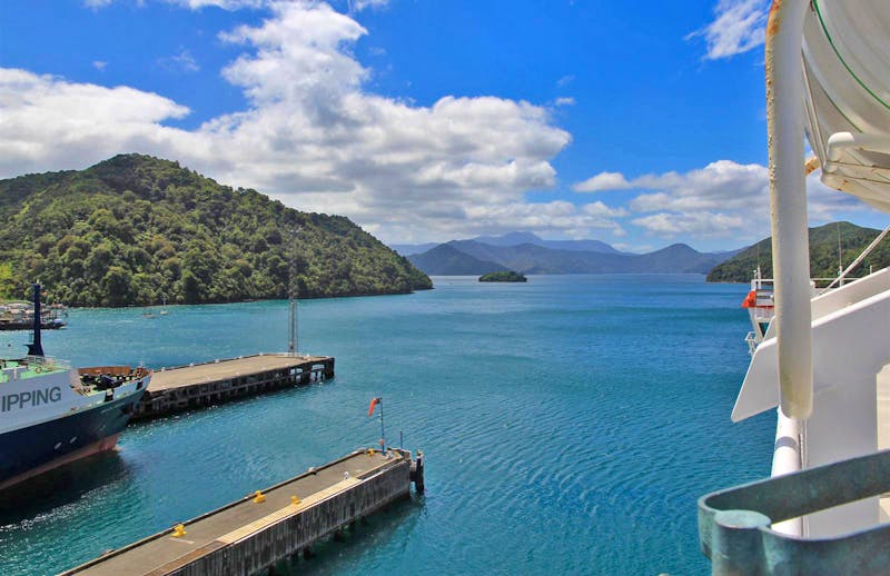 Fähre im Hafen von Picton - Neuseeland - ©Kristin Weigel - Eberhardt TRAVEL