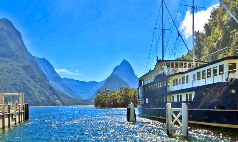 Unser Schiff Milford Mariner am Milford Sound - ©Annette Weise - Eberhardt TRAVEL