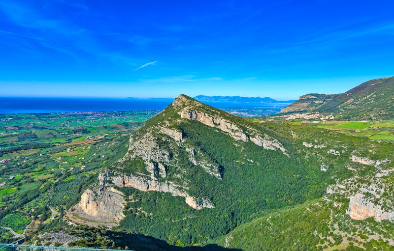 Cilento-Nationalpark - Trentinara und Tyrrhenisches Meer - ©Giambattista - stock.adobe.com