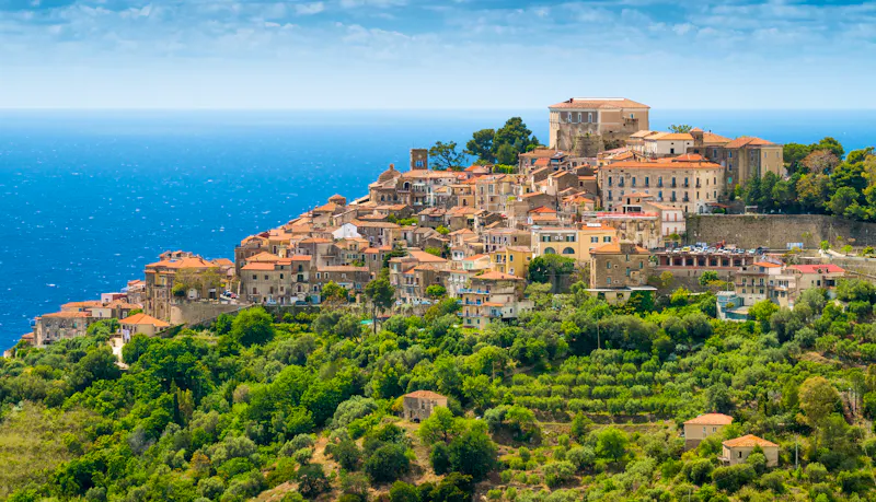 Castellabate im Cilento - &copy;e55evu - stock.adobe.com