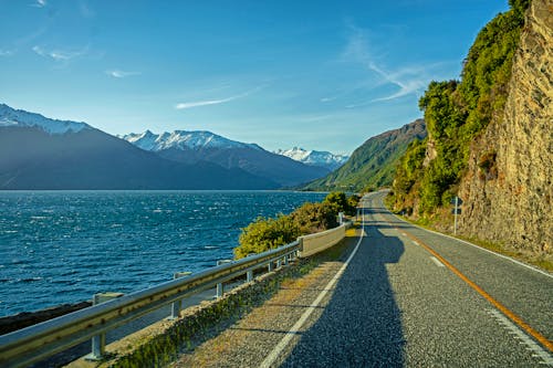 Haast Pass am Wanaka Lake in den Südalpen &ndash; &copy; RG41 - stock.adobe.com