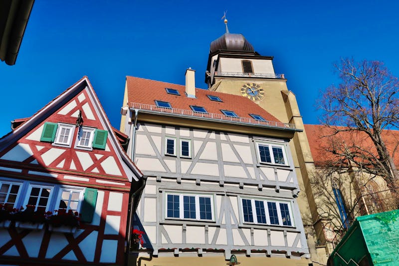 Herrenberg - Stiftskirche und Fachwerk in der Altstadt - ©Franz Gerhard - stock.adobe.com