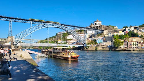Altstadt von Porto mit Douro und Ponte Dom Luis &ndash; &copy; Franziska Bergmann für Eberhardt TRAVEL GmbH