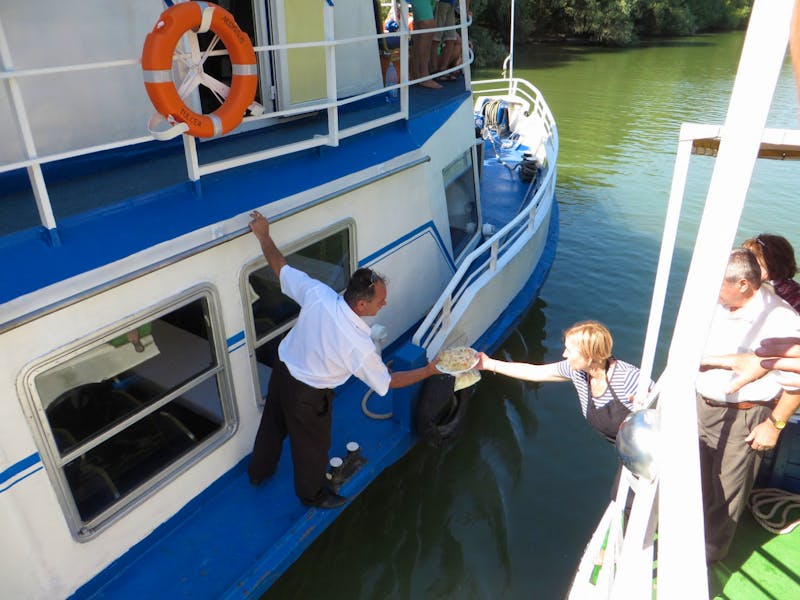 Schifffahrt im Donau-Delta - ©Julian Bartsch - Eberhardt TRAVEL