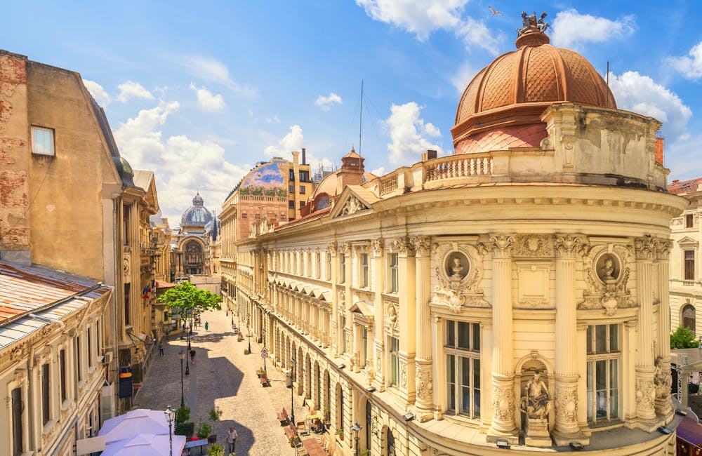 Altstadt von Bukarest &ndash; &copy; tichr - stock.adobe.com