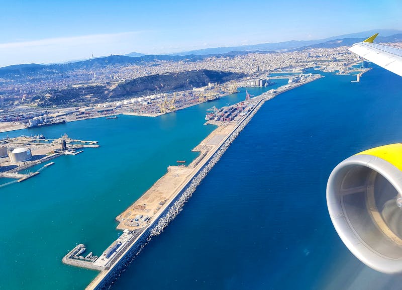 Flug über Barcelona - ©Benjamin Rodriguez Manzanares - Eberhardt TRAVEL