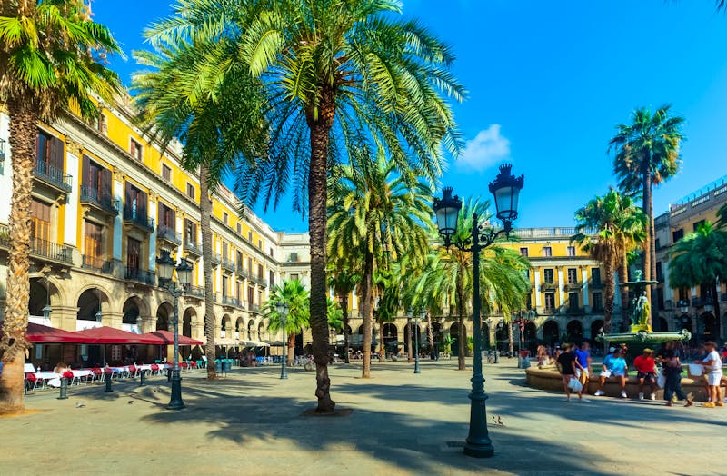 Placa Reial in Barcelona - ©Iakov Filimonov - Adobe Stock