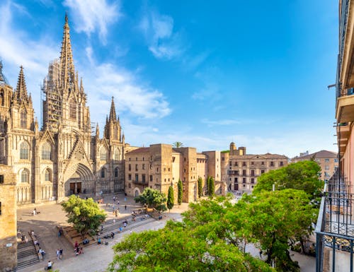 Kathedrale im gotischen Viertel von Barcelona – © Kirk Fisher - stock.adobe.com