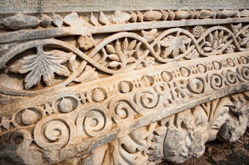 Steinrelief in der antiken römischen Stadt Gadara im Norden Jordaniens - ©Tim Gurney timsimages.co.uk - stock.adobe.com
