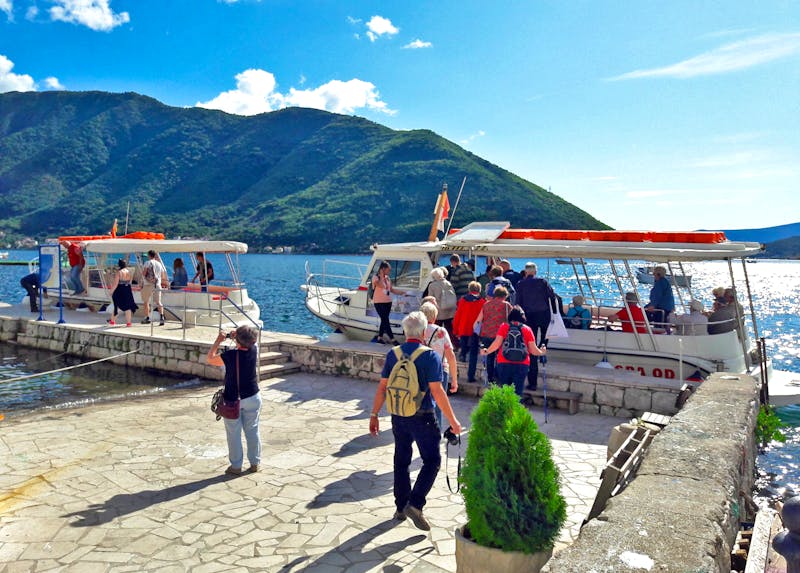 Bootsfahrt bei Perast - Bucht von Kotor - ©Walburga Lindner - Eberhardt TRAVEL