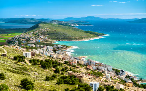 Blick auf Saranda und die Adriaküste in Albanien &ndash; &copy; Leonid Andronov - stock.adobe.com