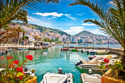 Hafen von Saranda in Albanien &ndash; &copy; Aleksandar Todorovic - stock.adobe.com