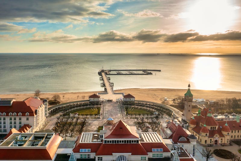Seebad Sopot - Blick auf die Seebrücke und den Strand - ©Patryk Kosmider - stock.adobe.com