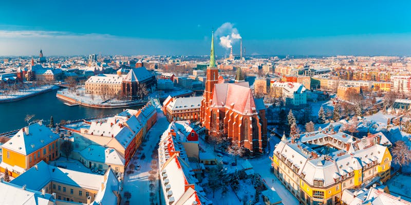 Breslau im Winter - Stadtpanorama mit Blick auf Dom und Dominsel - ©Kavalenkava - stock.adobe.com