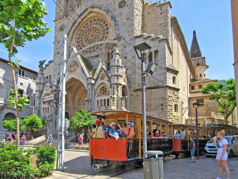 Zugfahrt mit dem Tren de Soller auf Mallorca - ©Heike Meinhold - Eberhardt TRAVEL