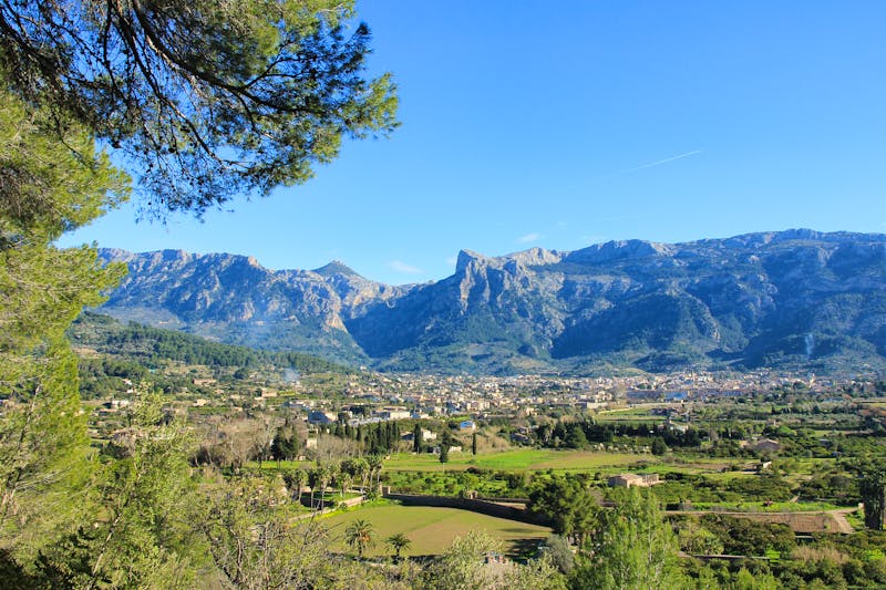 Tal von Soller und das Tramuntana-Gebirge - ©Wolfgang Eichentopf - stock.adobe.com