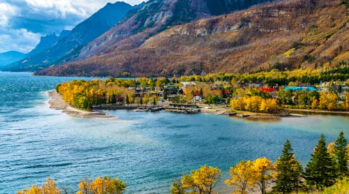Upper Waterton Lake – © Shawn.ccf - stock.adobe.com