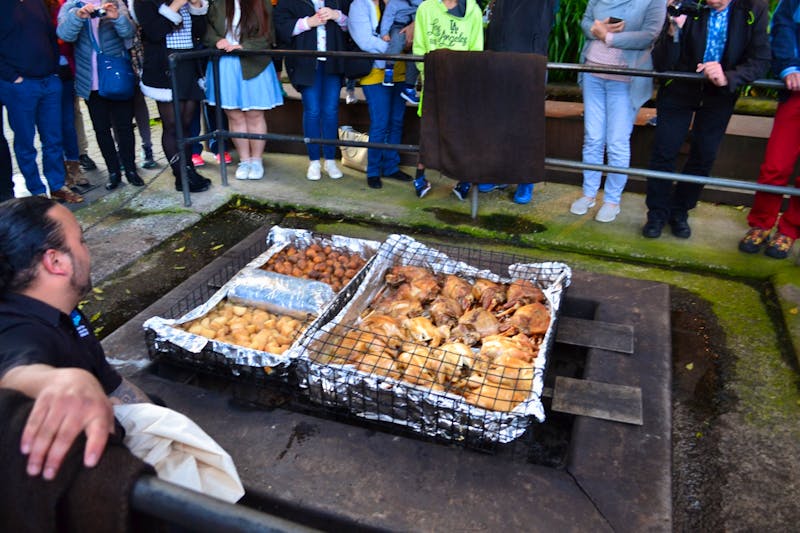 Hangi-Essen aus dem Erdofen in Rotorua - ©Andreas Wolfsteller - Eberhardt TRAVEL