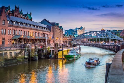 Hamburger Speicherstadt &ndash; &copy; powell83 - stock.adobe.com